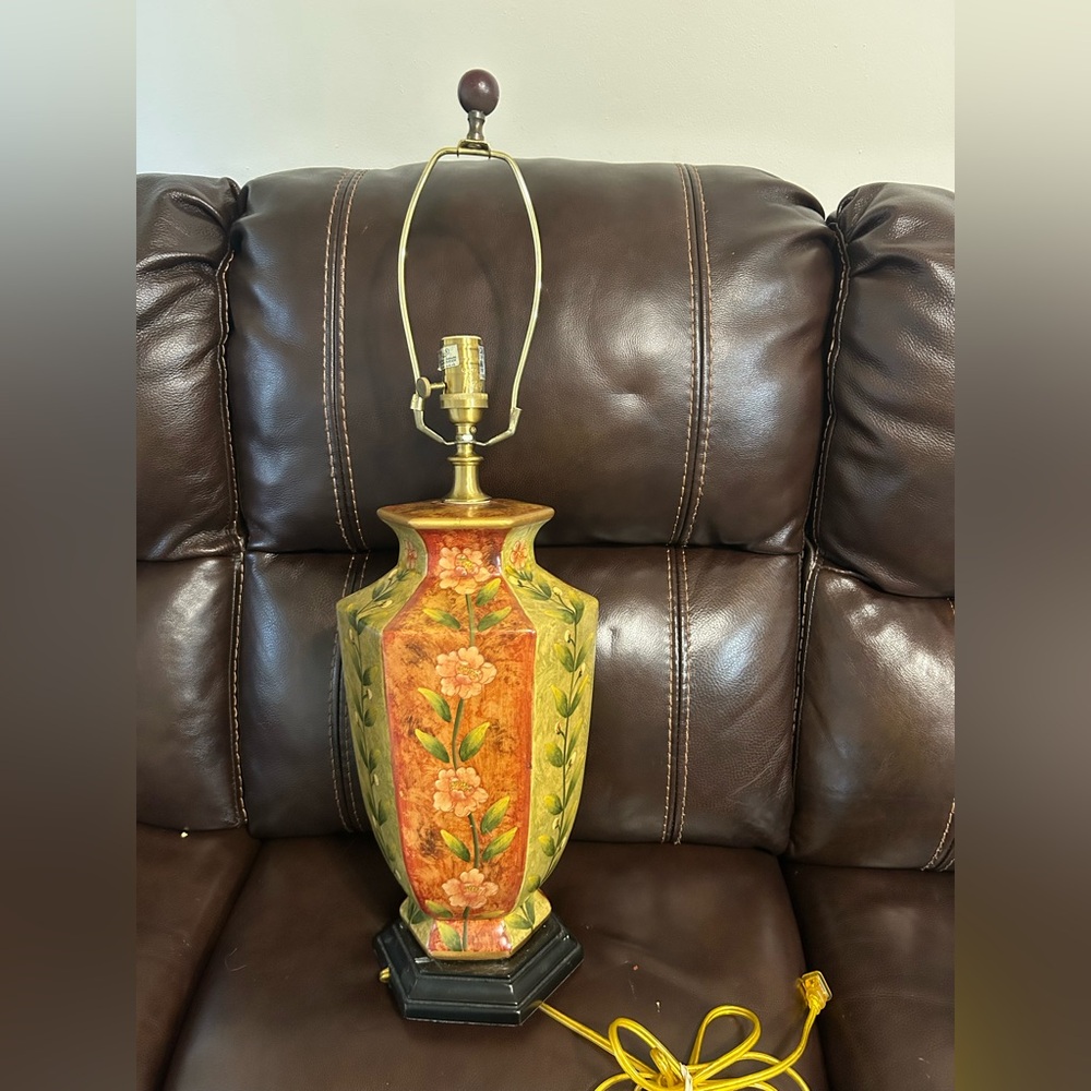 Vintage hand painted porcelain chinoiserie table lamp- oriental accents